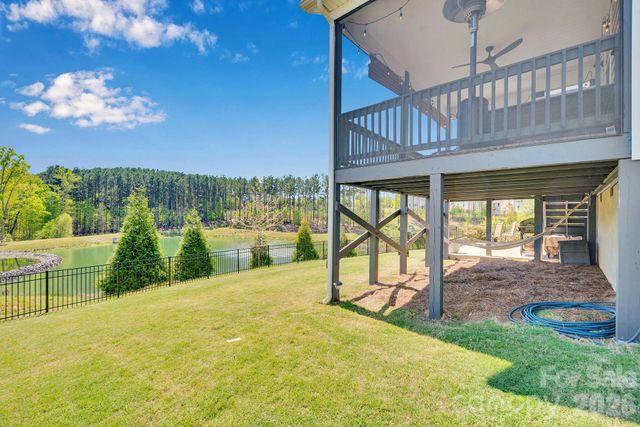 13124 Lakemore Drive, Charlotte, NC 28278