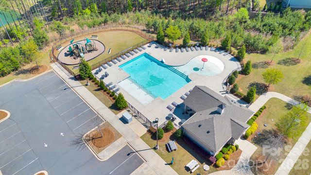 13124 Lakemore Drive, Charlotte, NC 28278