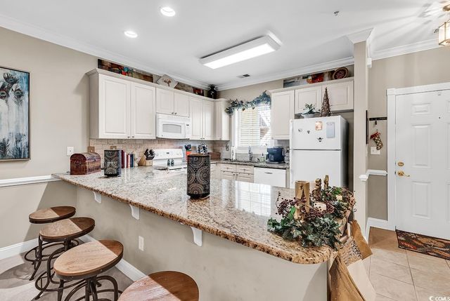 4870 Luster Leaf Cir Apt 104, Myrtle Beach, SC 29577