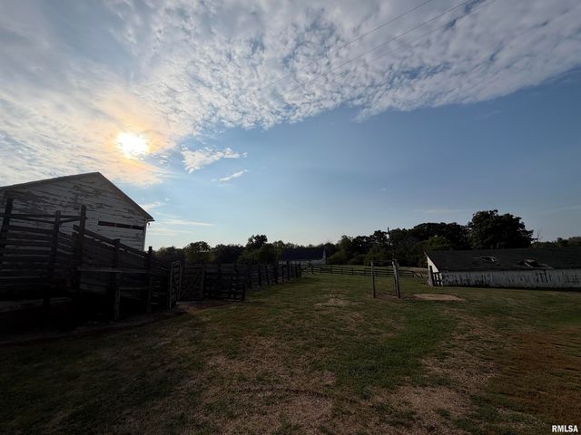 23611 N County Highway 22 Highway, Canton, IL 61520