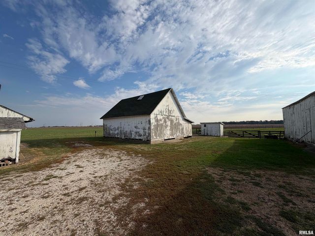 23611 N County Highway 22 Highway, Canton, IL 61520