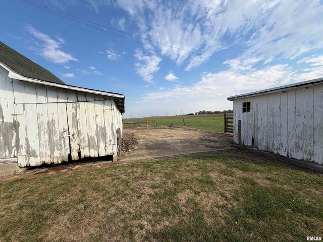 23611 N County Highway 22 Highway, Canton, IL 61520