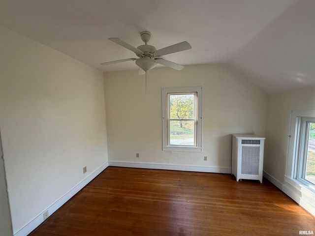 23611 N County Highway 22 Highway, Canton, IL 61520