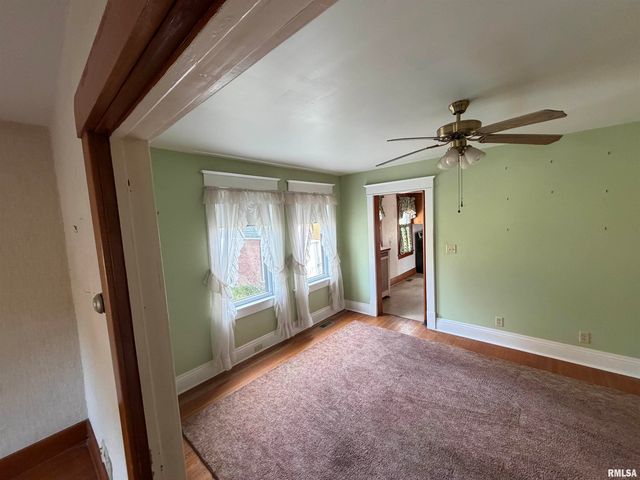 23611 N County Highway 22 Highway, Canton, IL 61520