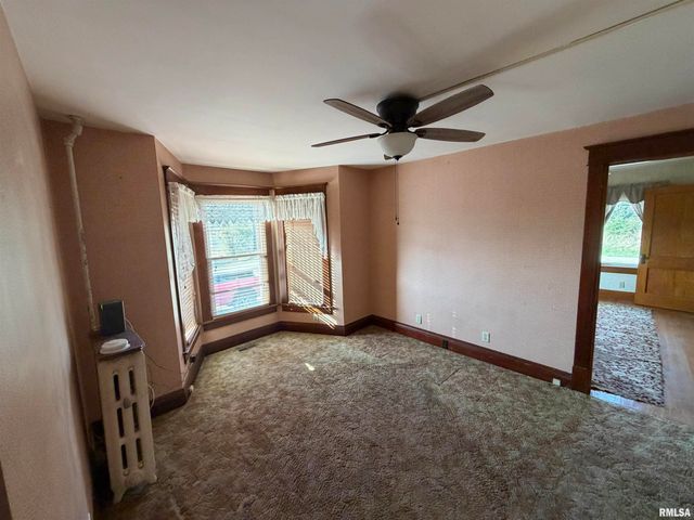 23611 N County Highway 22 Highway, Canton, IL 61520