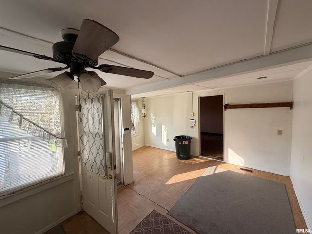 23611 N County Highway 22 Highway, Canton, IL 61520