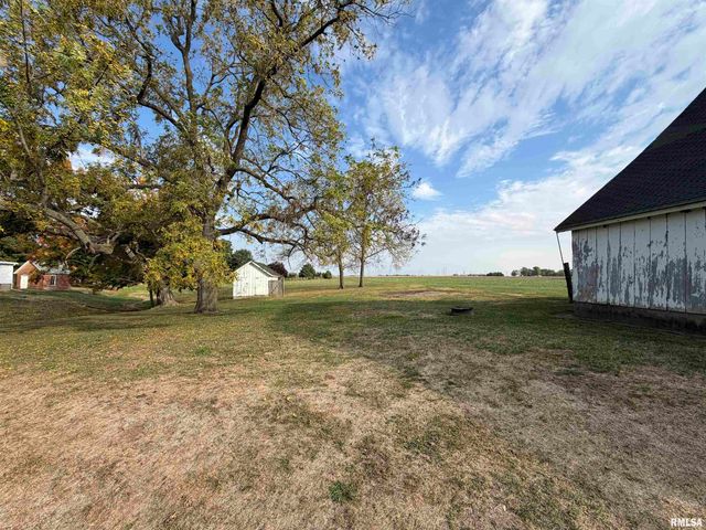 23611 N County Highway 22 Highway, Canton, IL 61520