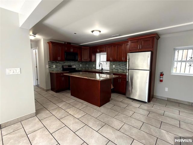 66 Montclair Avenue, Newark, NJ 07104