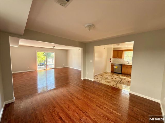 66 Montclair Avenue, Newark, NJ 07104