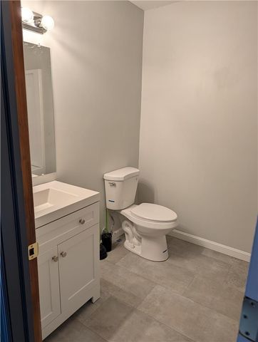 2621 Tamlynn Court, Palmer Twp, PA 18045