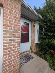 2621 Tamlynn Court, Palmer Twp, PA 18045