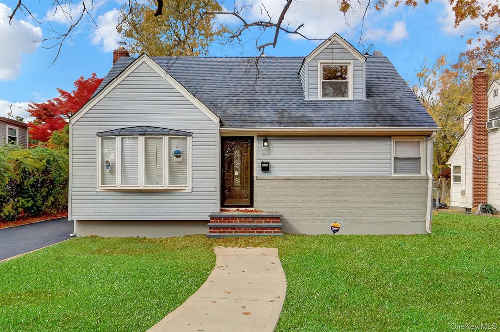 852 Smith Street, Uniondale, NY 11553