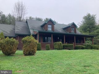 1080 CANADOCHLY RD, York, PA 17406