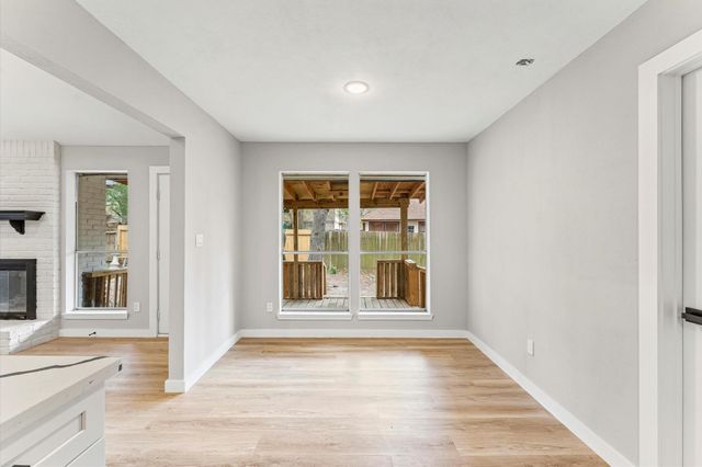 30 N Drifting Leaf Court, Spring, TX 77380