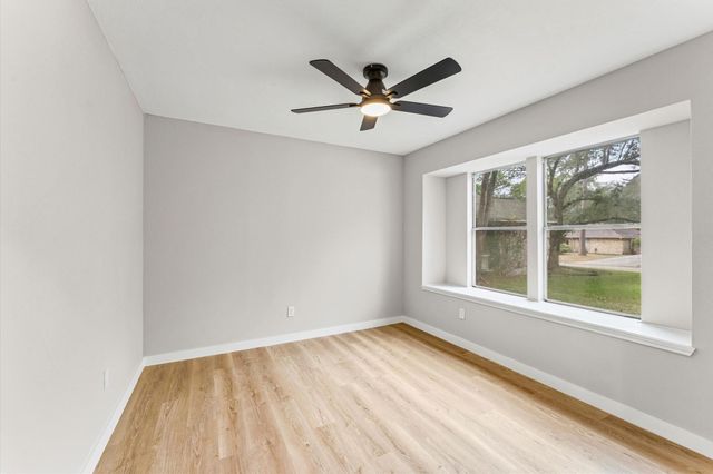 30 N Drifting Leaf Court, Spring, TX 77380