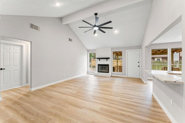 30 N Drifting Leaf Court, Spring, TX 77380