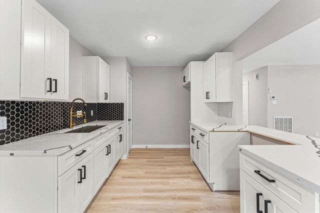 30 N Drifting Leaf Court, Spring, TX 77380