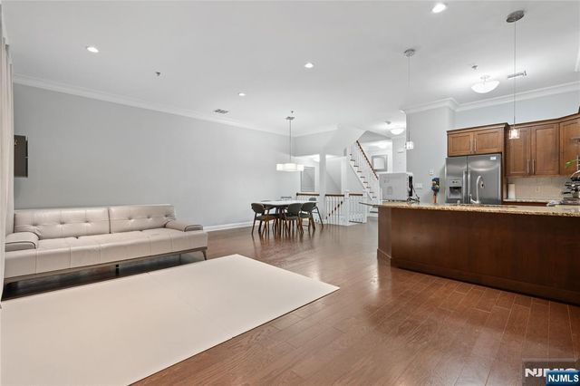 1600 Kaufer Lane 3, Fort Lee, NJ 07024