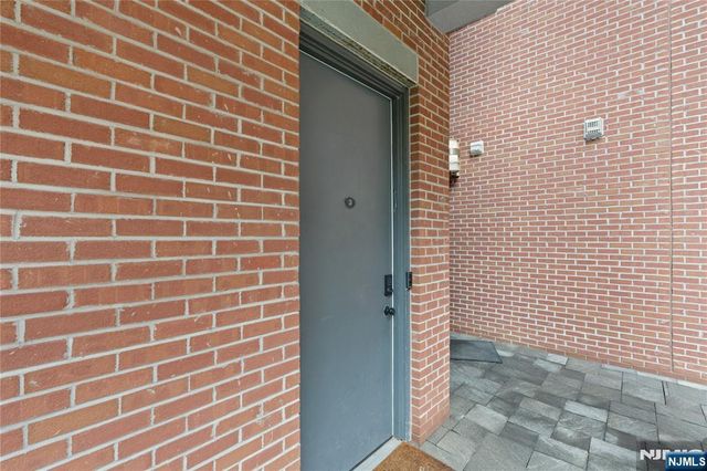 1600 Kaufer Lane 3, Fort Lee, NJ 07024