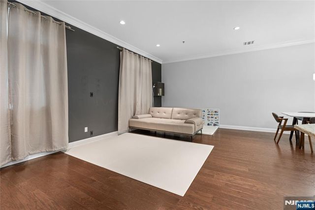 1600 Kaufer Lane 3, Fort Lee, NJ 07024
