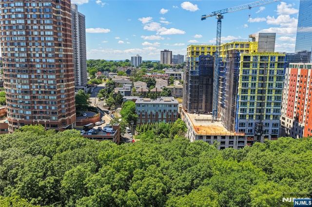 1600 Kaufer Lane 3, Fort Lee, NJ 07024