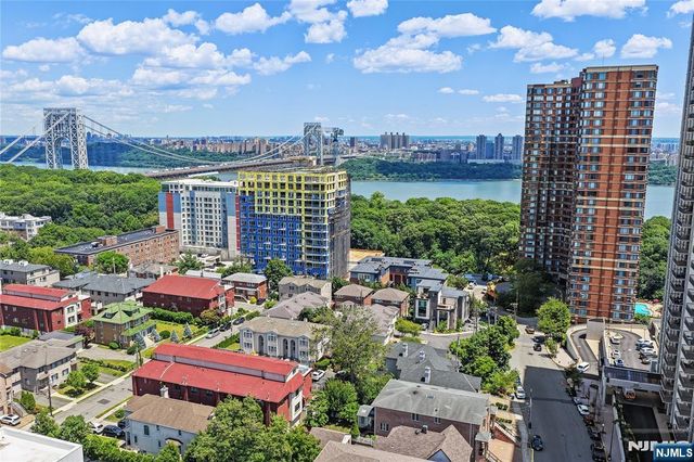 1600 Kaufer Lane 3, Fort Lee, NJ 07024