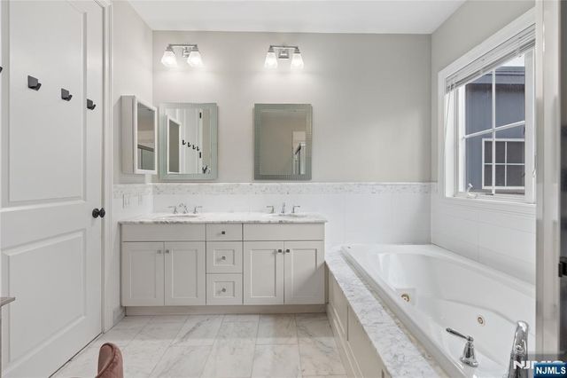 1600 Kaufer Lane 3, Fort Lee, NJ 07024