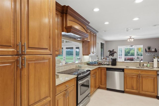 29922 BAYWOOD LANE, Wesley Chapel, FL 33543