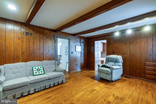 213 MAPLE AVE, Quarryville, PA 17566