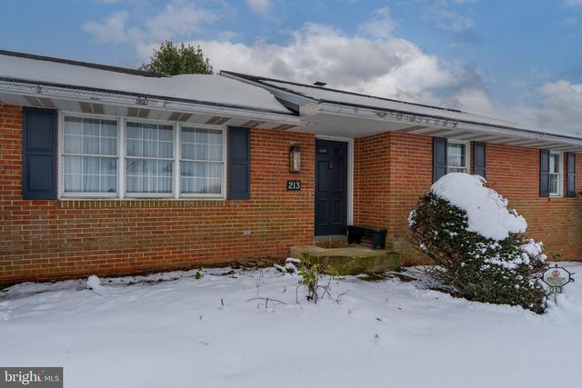 213 MAPLE AVE, Quarryville, PA 17566