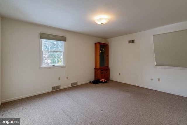 213 MAPLE AVE, Quarryville, PA 17566