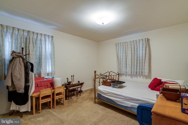 213 MAPLE AVE, Quarryville, PA 17566