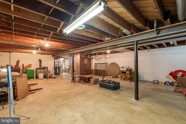 213 MAPLE AVE, Quarryville, PA 17566