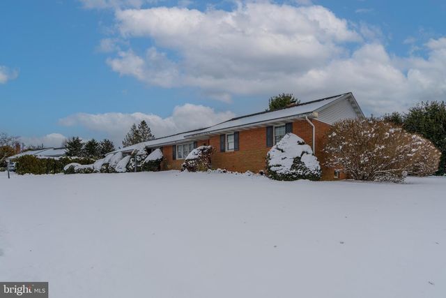 213 MAPLE AVE, Quarryville, PA 17566