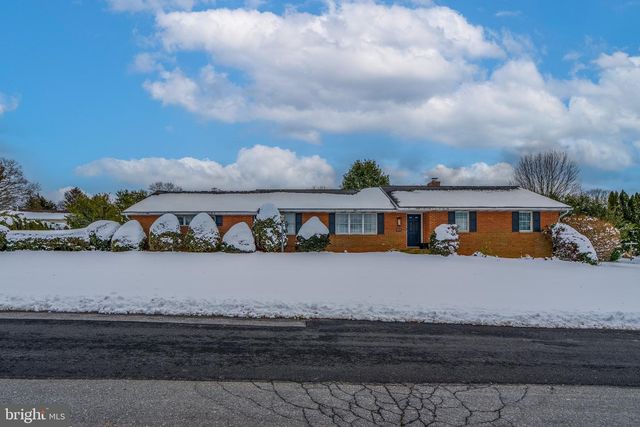 213 MAPLE AVE, Quarryville, PA 17566