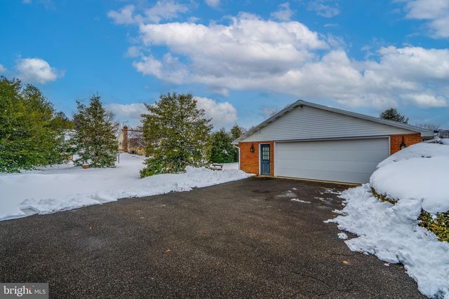 213 MAPLE AVE, Quarryville, PA 17566