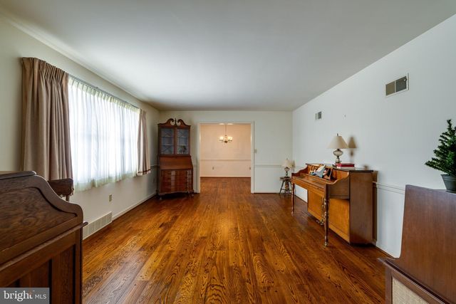 213 MAPLE AVE, Quarryville, PA 17566