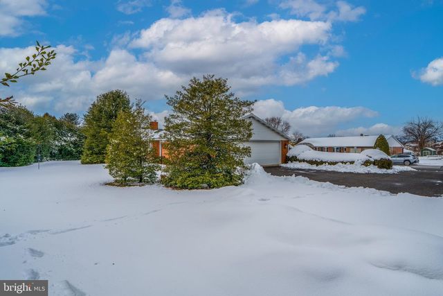 213 MAPLE AVE, Quarryville, PA 17566