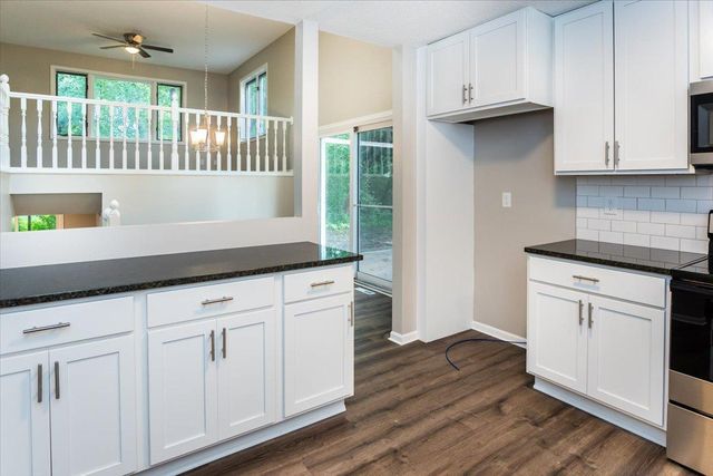 819 Dorland Road S, Maplewood, MN 55119
