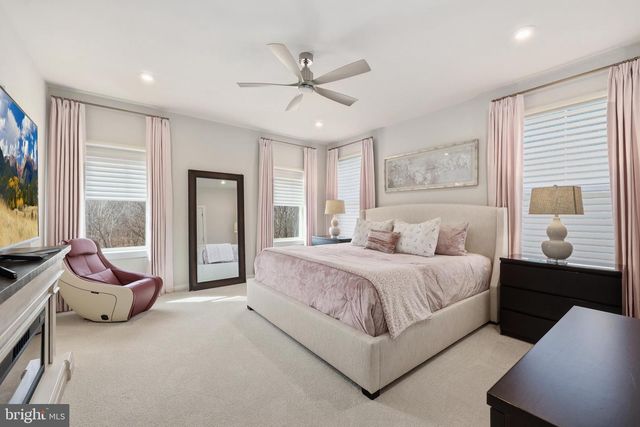 1027 VENIFENA TER SE, Leesburg, VA 20175