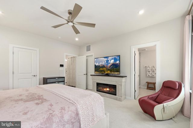 1027 VENIFENA TER SE, Leesburg, VA 20175