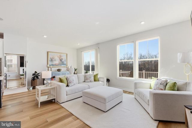 1027 VENIFENA TER SE, Leesburg, VA 20175