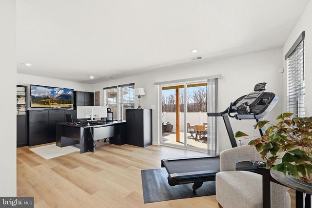 1027 VENIFENA TER SE, Leesburg, VA 20175