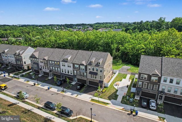 1027 VENIFENA TER SE, Leesburg, VA 20175