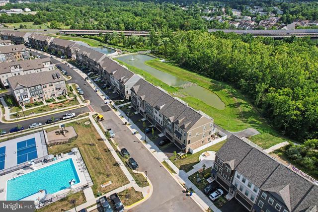 1027 VENIFENA TER SE, Leesburg, VA 20175