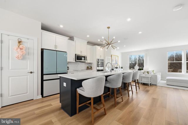 1027 VENIFENA TER SE, Leesburg, VA 20175