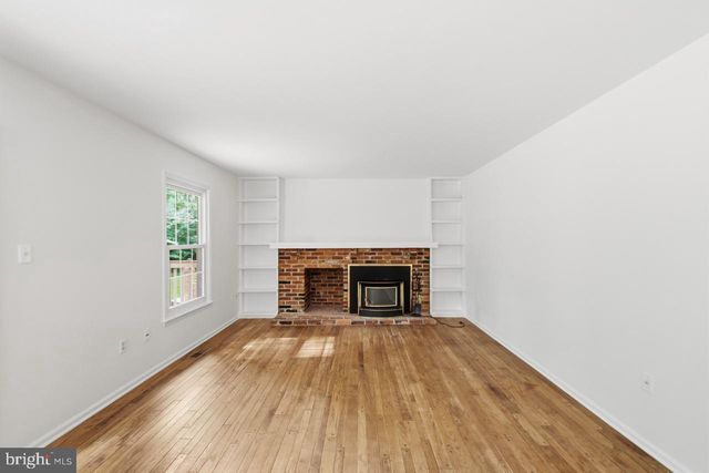 11831 ANTIETAM RD, Woodbridge, VA 22192