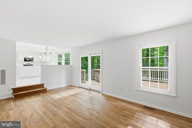 11831 ANTIETAM RD, Woodbridge, VA 22192