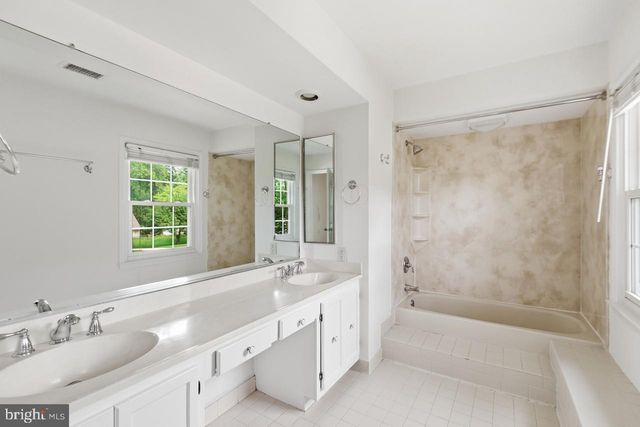 11831 ANTIETAM RD, Woodbridge, VA 22192