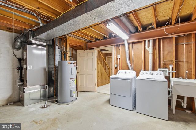 11831 ANTIETAM RD, Woodbridge, VA 22192